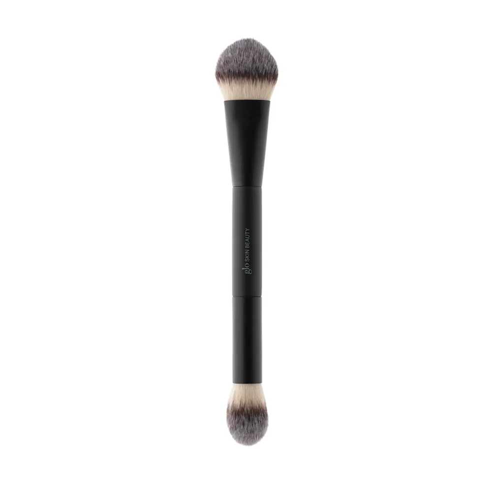 contour highlighter brush fra Glo med to børstehoveder, er der gør påføring de forskellige farvenuancer mere sikker